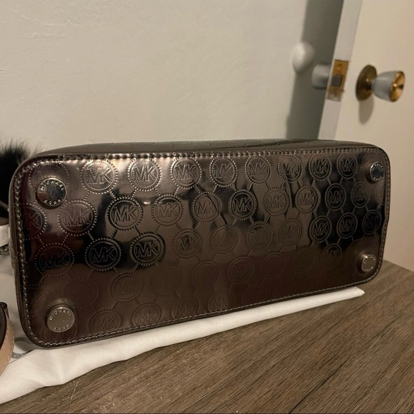 Michael Kors Metallic Brown Satchel with Cream Accents - Picture 7 of 8